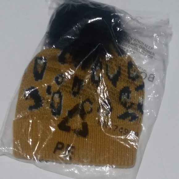 NWT! BCBG Generation Leopard Beanie w/Faux Fur - Picture 2 of 4